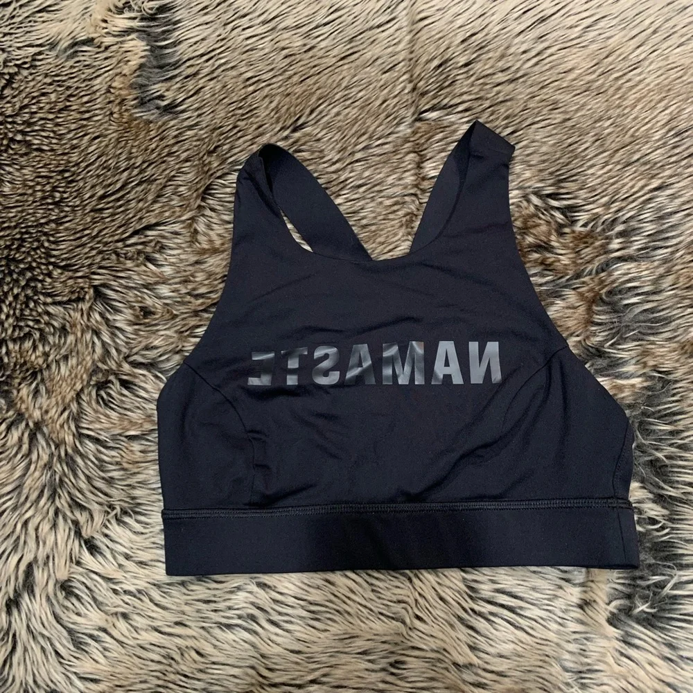 Lululemon Fast & Free Bra (Nulux) Black Namaste Spellout Size 6